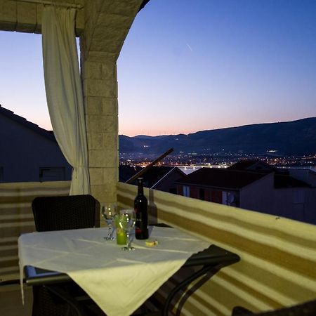 Holidays Apartments Slanada With Terrace And Sea View, Near The Beach & Town Trogir, Free Parking, Quiet Place On Peninsula Ciovo Eksteriør billede