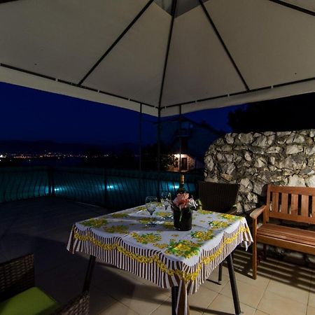 Holidays Apartments Slanada With Terrace And Sea View, Near The Beach & Town Trogir, Free Parking, Quiet Place On Peninsula Ciovo Eksteriør billede