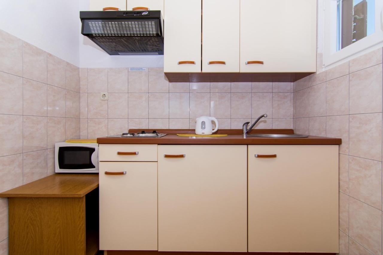 Holidays Apartments Slanada With Terrace And Sea View, Near The Beach & Town Trogir, Free Parking, Quiet Place On Peninsula Ciovo Eksteriør billede