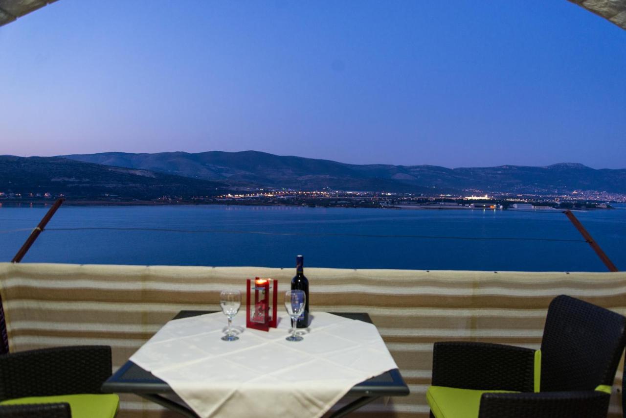 Holidays Apartments Slanada With Terrace And Sea View, Near The Beach & Town Trogir, Free Parking, Quiet Place On Peninsula Ciovo Eksteriør billede