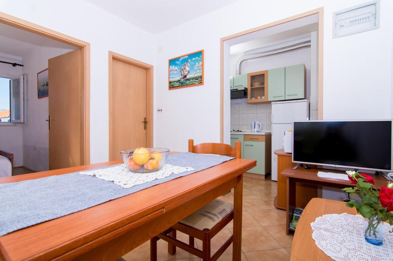 Holidays Apartments Slanada With Terrace And Sea View, Near The Beach & Town Trogir, Free Parking, Quiet Place On Peninsula Ciovo Eksteriør billede