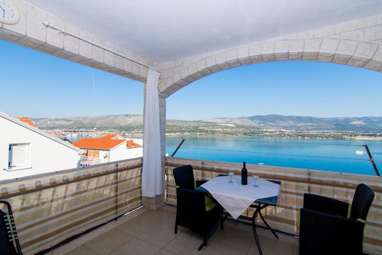 Holidays Apartments Slanada With Terrace And Sea View, Near The Beach & Town Trogir, Free Parking, Quiet Place On Peninsula Ciovo Eksteriør billede