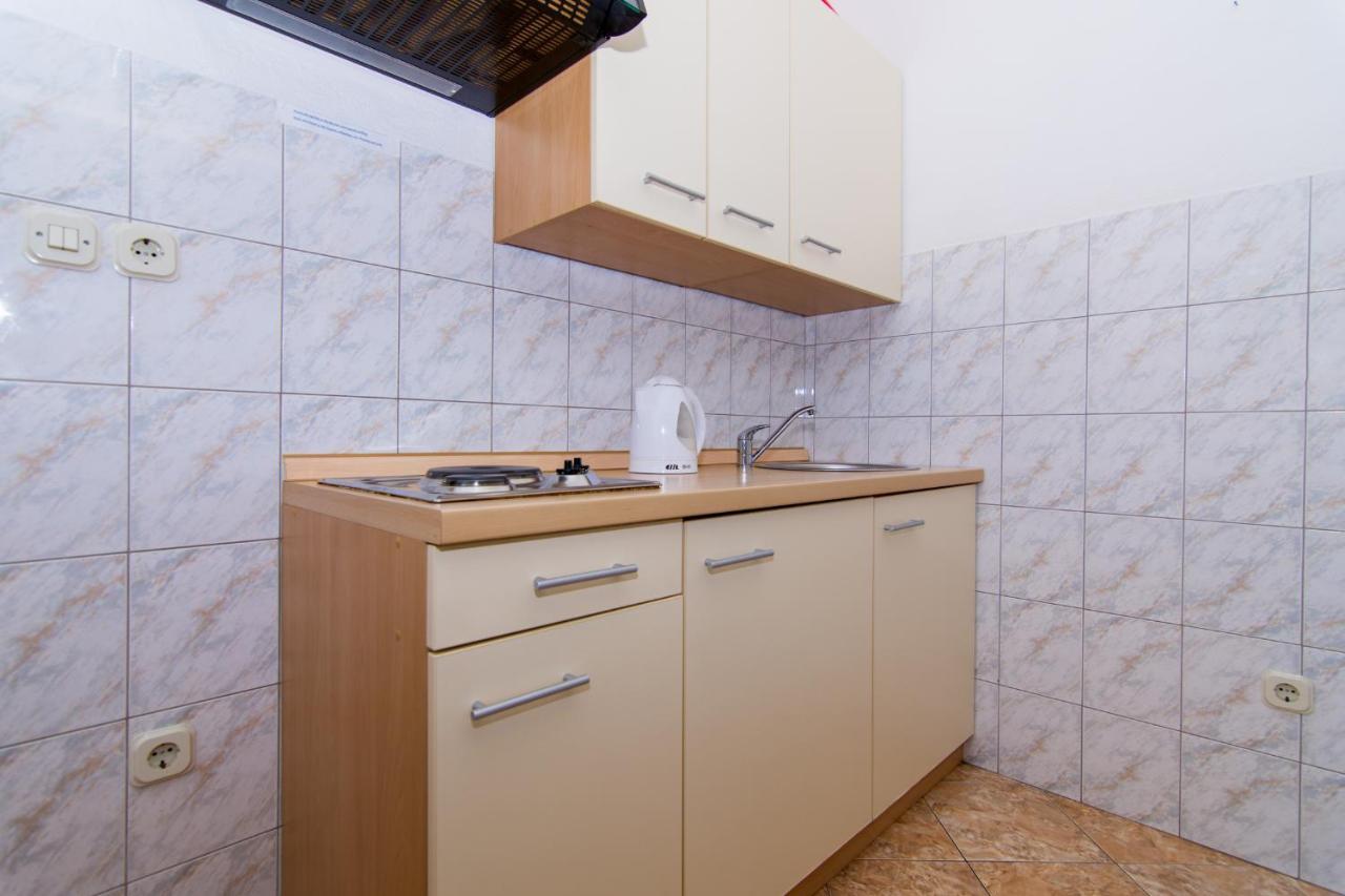 Holidays Apartments Slanada With Terrace And Sea View, Near The Beach & Town Trogir, Free Parking, Quiet Place On Peninsula Ciovo Eksteriør billede