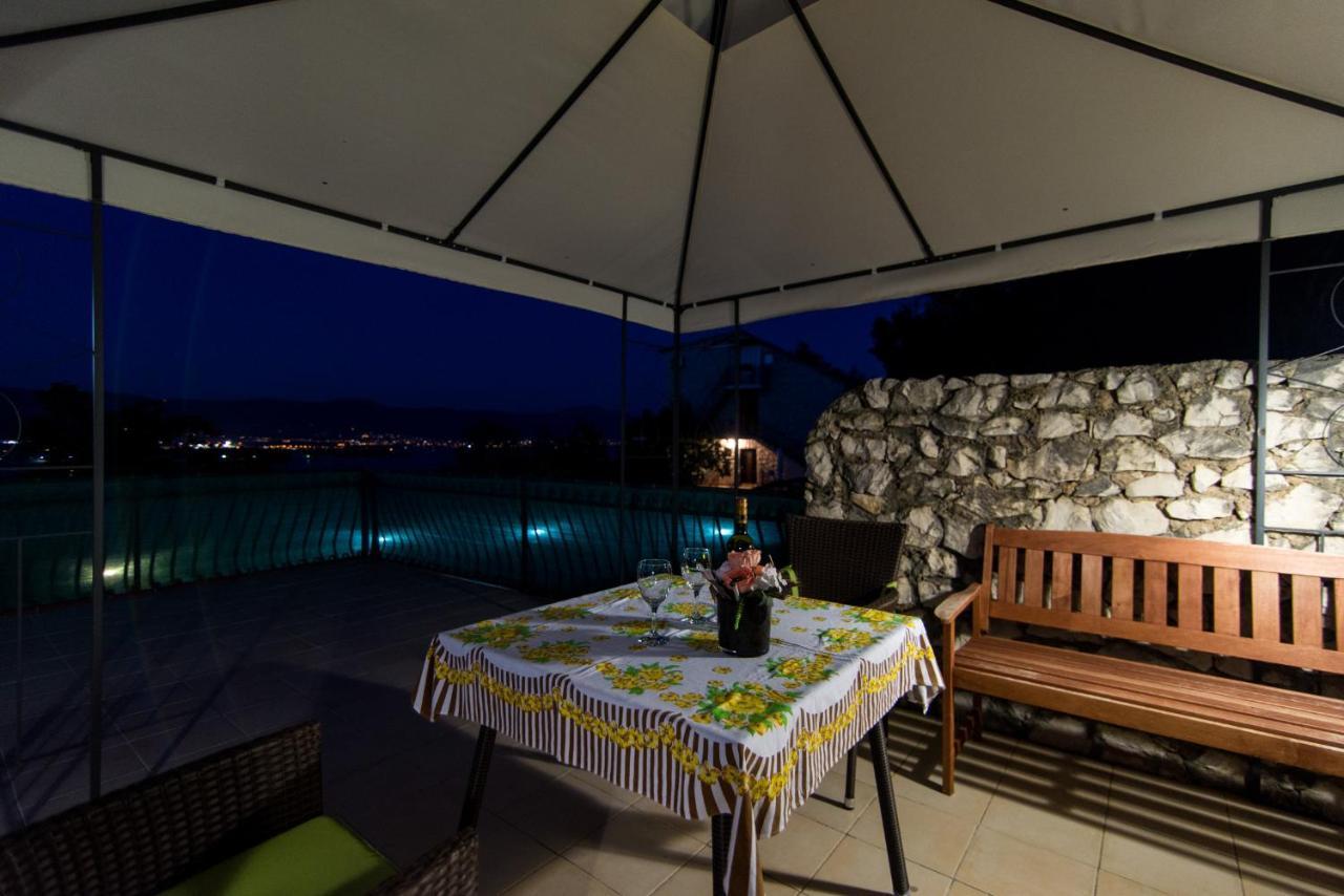 Holidays Apartments Slanada With Terrace And Sea View, Near The Beach & Town Trogir, Free Parking, Quiet Place On Peninsula Ciovo Eksteriør billede