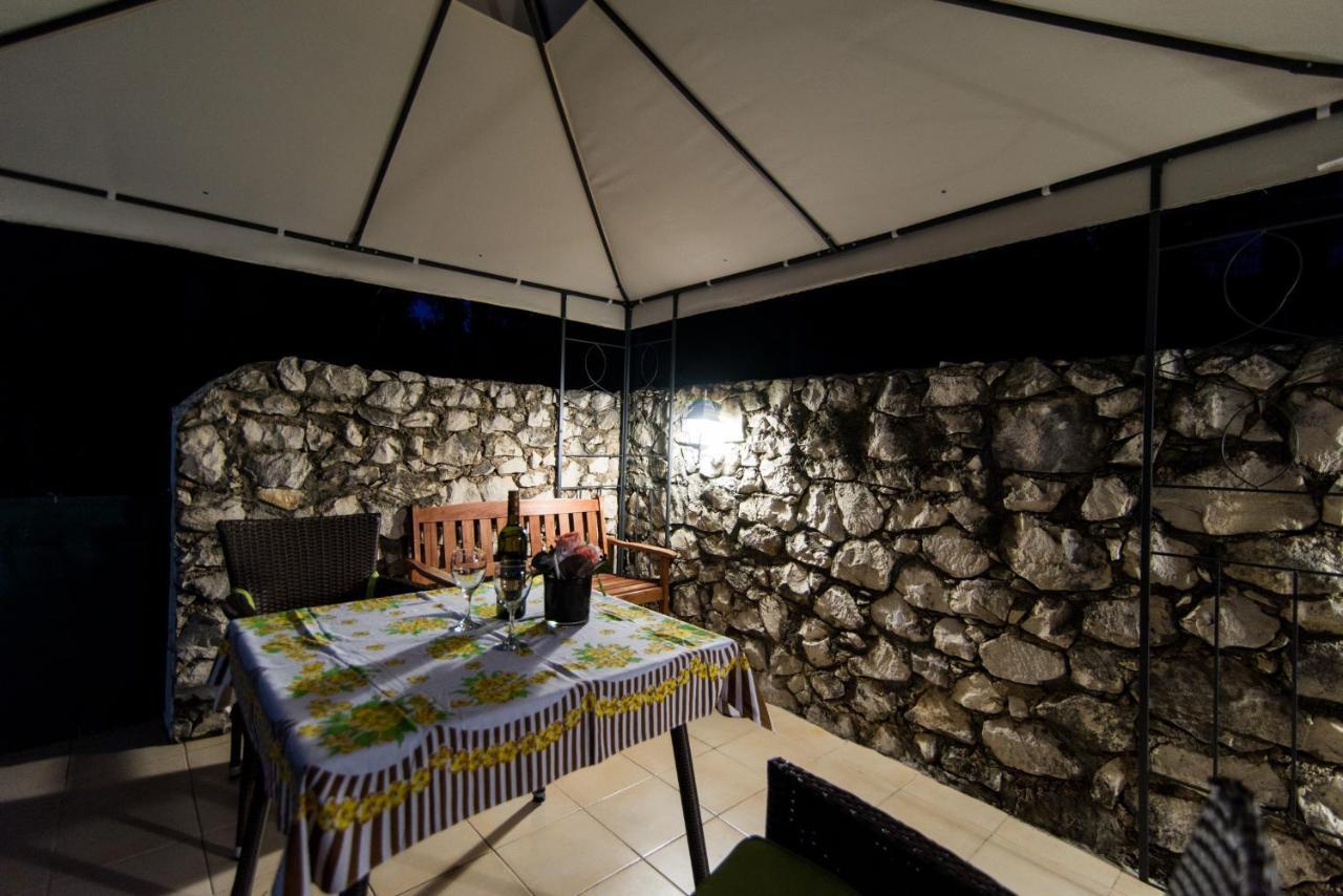 Holidays Apartments Slanada With Terrace And Sea View, Near The Beach & Town Trogir, Free Parking, Quiet Place On Peninsula Ciovo Eksteriør billede