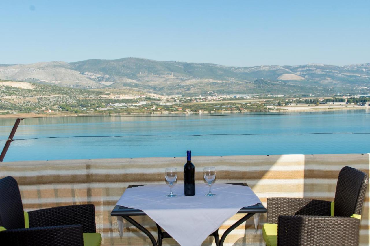 Holidays Apartments Slanada With Terrace And Sea View, Near The Beach & Town Trogir, Free Parking, Quiet Place On Peninsula Ciovo Eksteriør billede