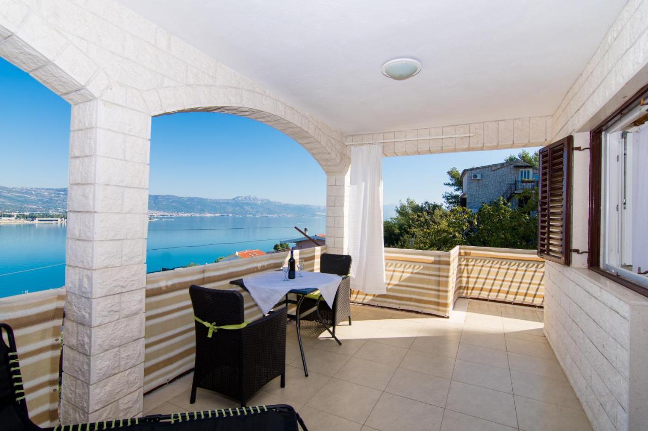 Holidays Apartments Slanada With Terrace And Sea View, Near The Beach & Town Trogir, Free Parking, Quiet Place On Peninsula Ciovo Eksteriør billede